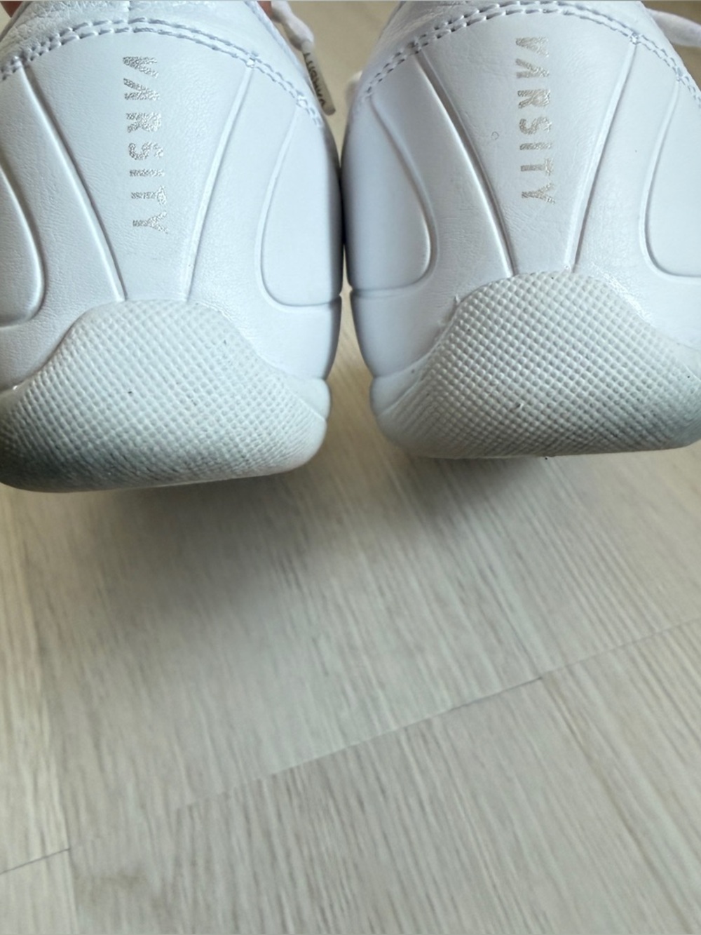 Varsity Huddle Cheerleading Shoes Womens 8.5 White Lace Up Cheer Athletic - Picture 6 of 16